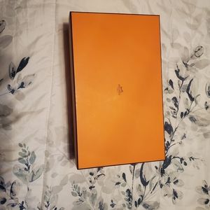 Hermes Empty box with Ribbon